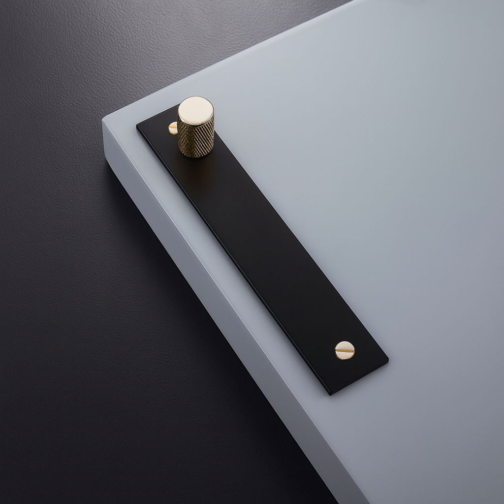 Handle 5005 | Knurled | Gold + Black