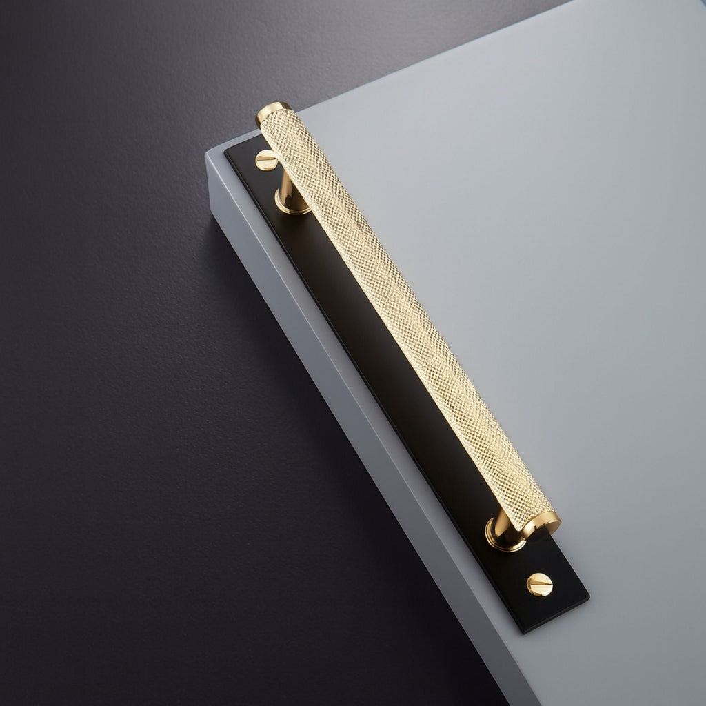 Handle 5005 | Knurled | Brass + Black