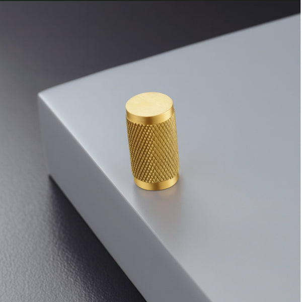 Knopp 1040 | Lättrad | Mässing
