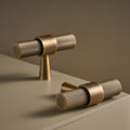 T-bar CH016 | Knurled | Antique Brass