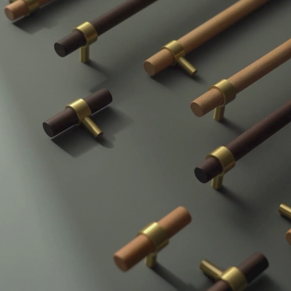 T-Bar CH025W | Walnut + Brass