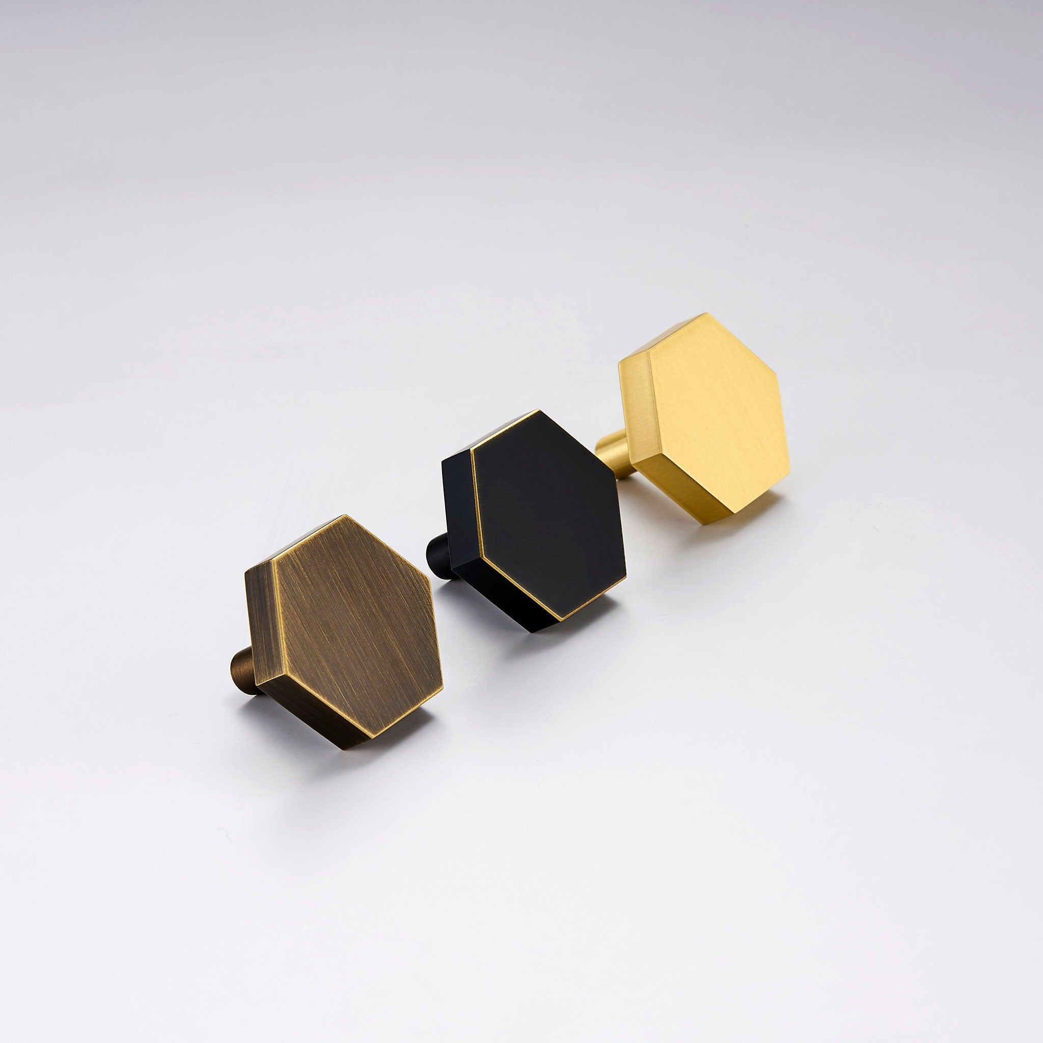 Knopp 1055 | Hexagon | Antik Mässing - Dooroom